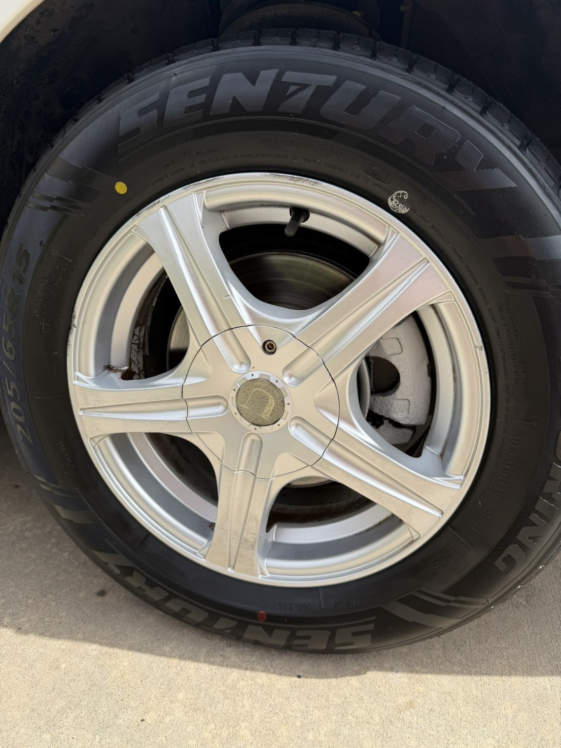 Toyota Avalon wheel and tire after cleaning
